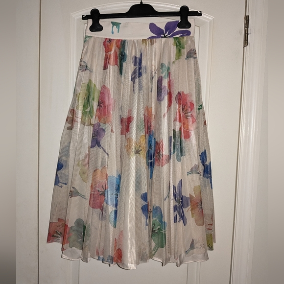 19. NWT OFF-WHITE FLORAL PLEATED SKIRT IT 42 / US MEDIUM/ 6 - Picture 10 of 16